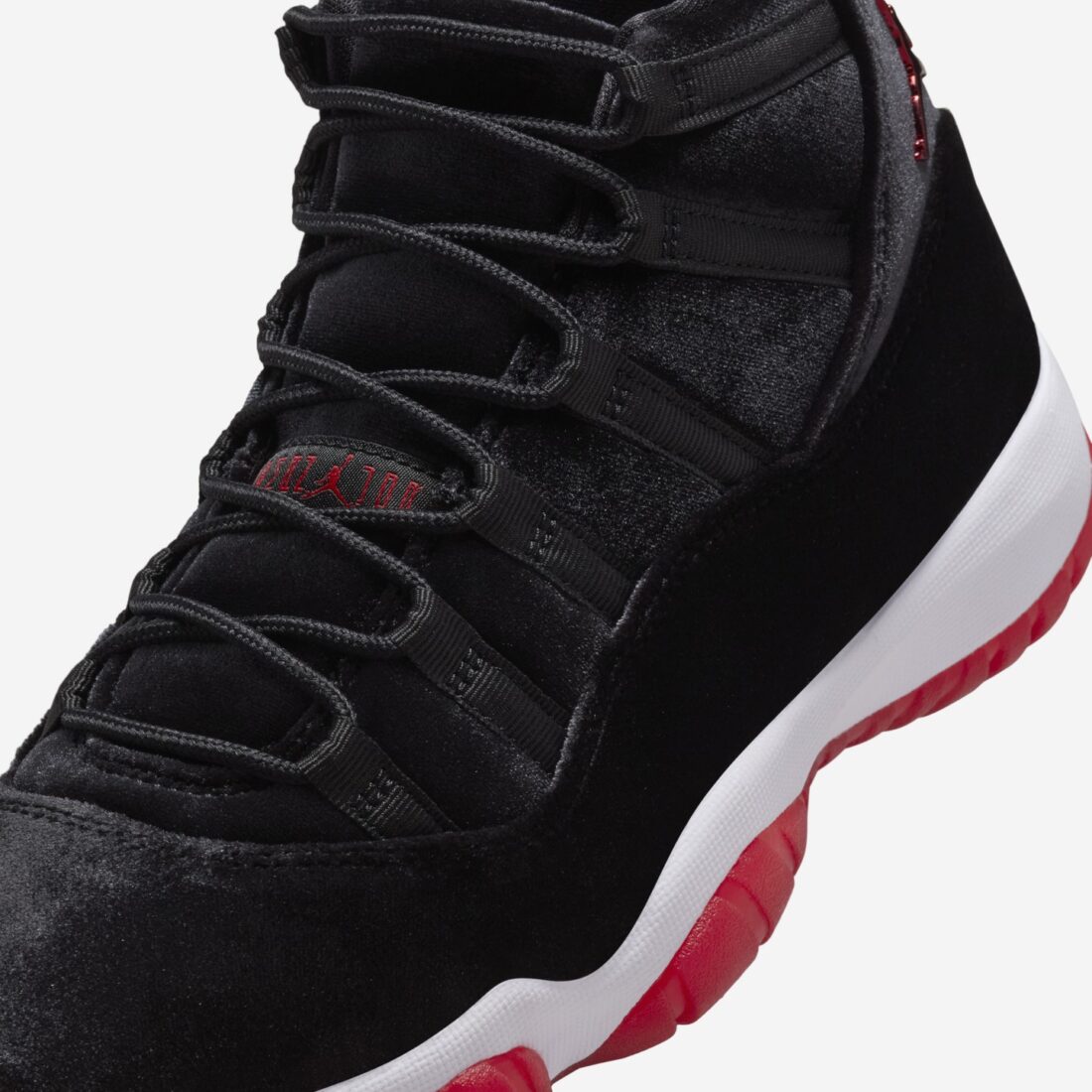 air-jordan-11-bred-velvet-db5457-061-08-1100x1100